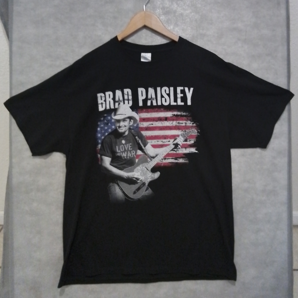 Brad Paisley "Love and War Concert T-shirt : Size XL : Black